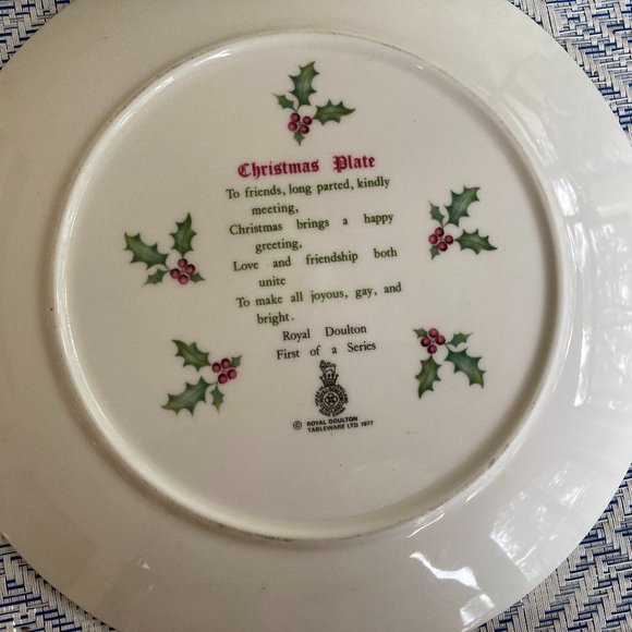 Royal Doulton Christmas Plate 1977 FIRST in series " Friends" 8.25" Bone China - Picture 3 of 7